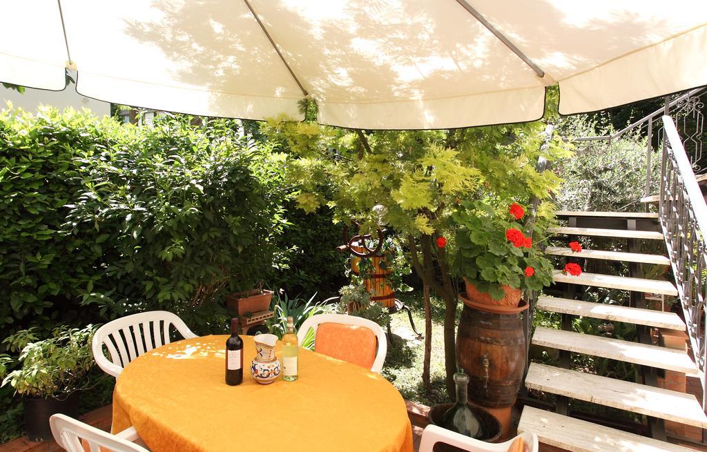 Hotel Primettahouse San Gimignano Habitación foto