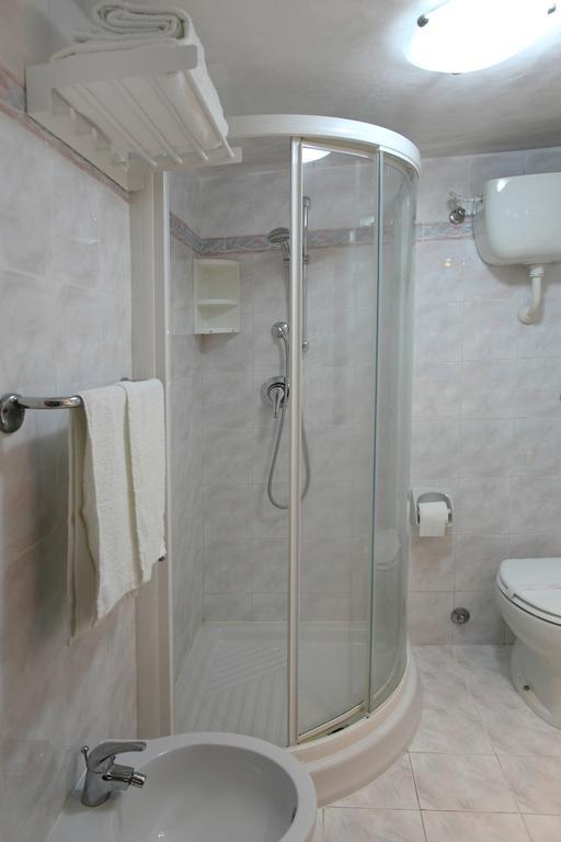 Hotel Primettahouse San Gimignano Habitación foto