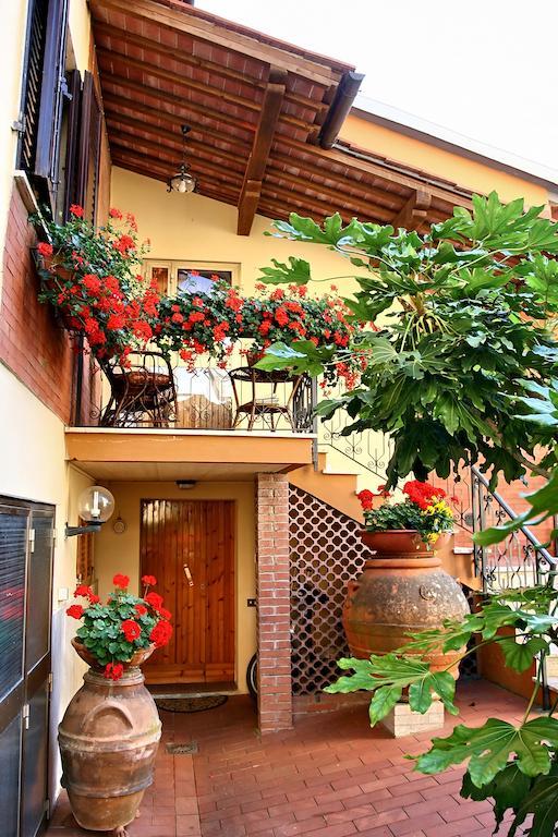 Hotel Primettahouse San Gimignano Exterior foto