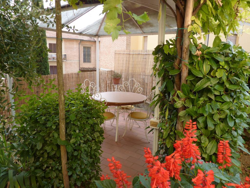 Hotel Primettahouse San Gimignano Exterior foto